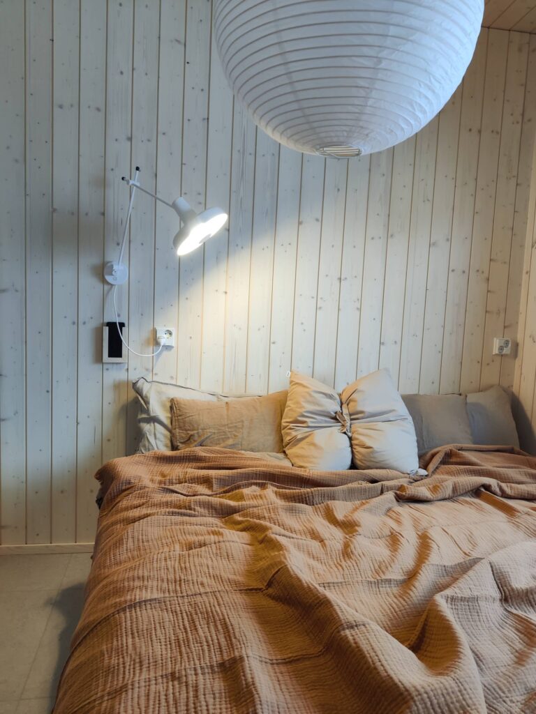 Makuuhuoneremontti Raahessa ja Siikajoella - paneloiti